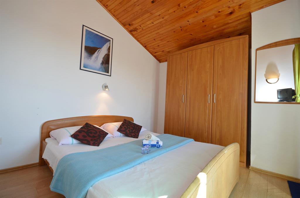 Apartments Nada Водице Екстер'єр фото